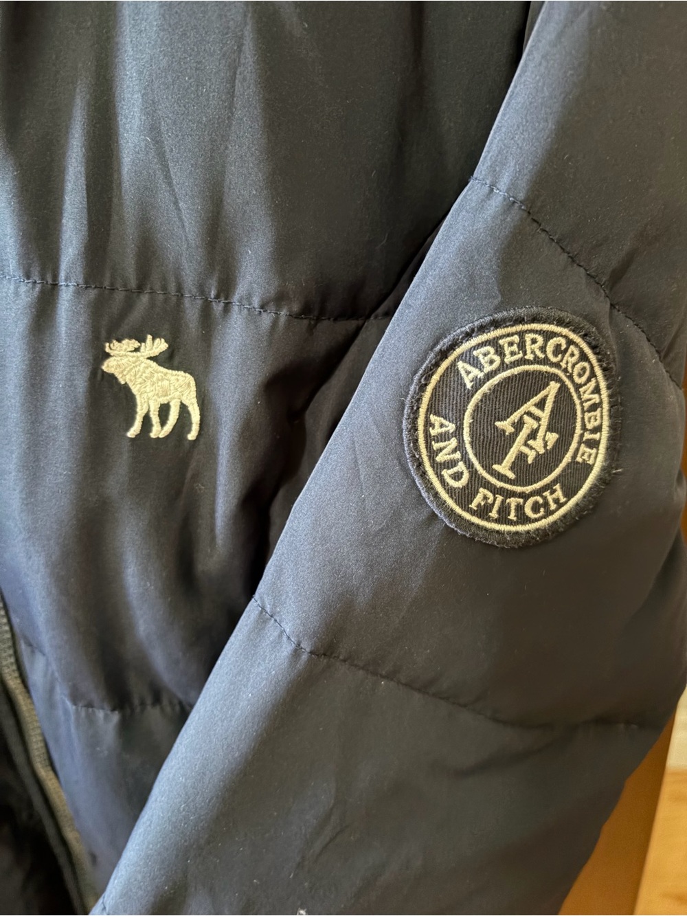 Abercrombie & Fitch Navy Quilted Puffer Jacket with Hood - Picture 3 of 5